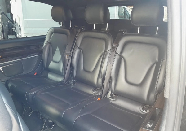 Mercedes-Benz Klasa V cena 105000 przebieg: 158822, rok produkcji 2017 z Niepołomice małe 379